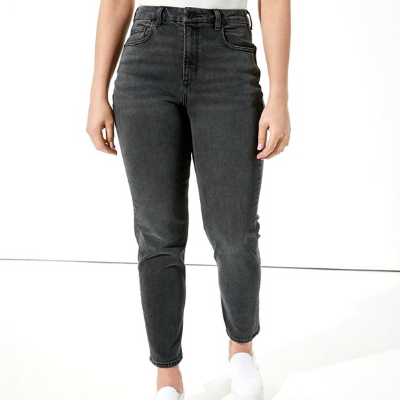 American Eagle Outfitters Denim - American Eagle Curvy Mom Jeans Women’s Size 14 High Rise Tapered Leg Faded Black